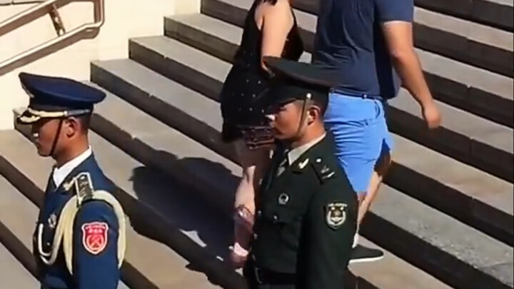 Người nước ngoài nhìn mà sững sờ