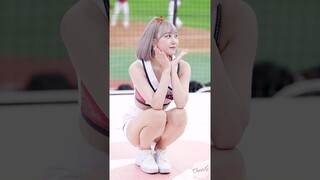 꽃받침이 부끄러운 박성은 치어리더 Sung Eun