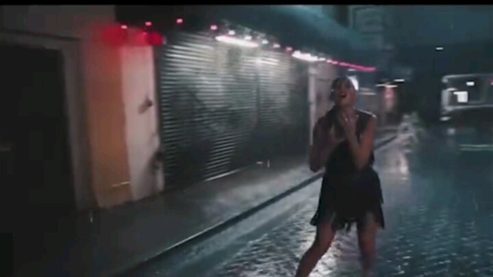 开始怀念沉浸在自己的音乐故事中 随心起舞的Taylor Swift