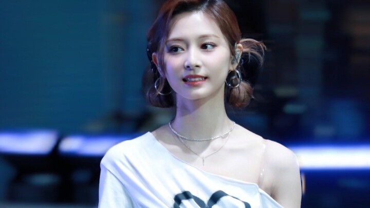 [Zhou Ziyu] Unrivaled in K‑pop, delivering the sharpest blows with the most tactful words—just how c