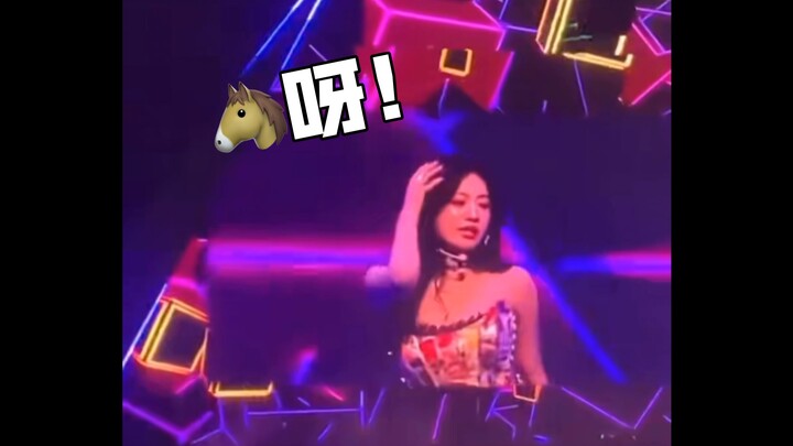 A random fan who watched Cha’s stage was blown away by Ning Yizhuo’s a cappella and let out an “Oh m