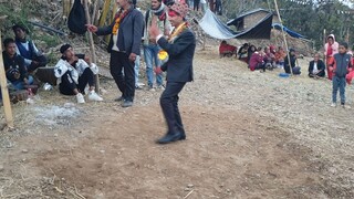 बेहुली लजाएपछी बेहुला पञ्चेबाजामा एकल प्रस्तुती दिँदै । groom dancing in wedding in Nepalese music