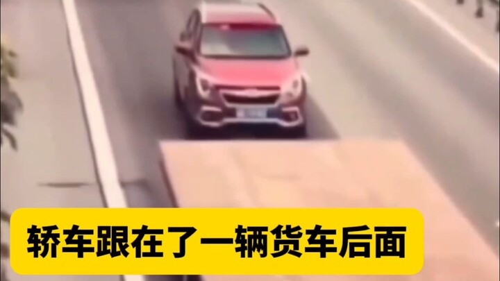 Experienced drivers always do this when waiting at a traffic light—new drivers must know!