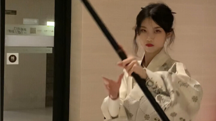 “ 战场之上，你应称我为将军……”