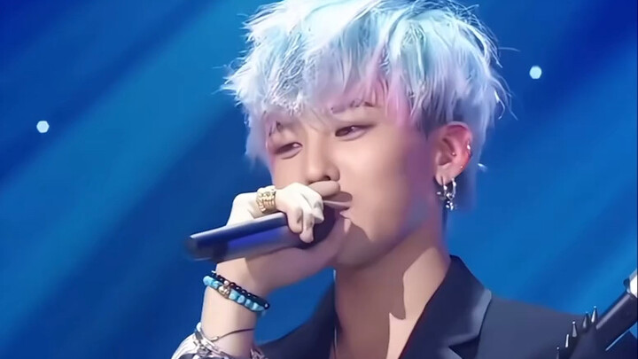 Turns out there’s even a girl G-Dragon couldn’t win over #GDragon #Who’s the lucky one? #Korea’s bea
