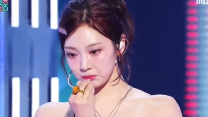 KARINA explains the reason behind Ningning’s animated ending pose