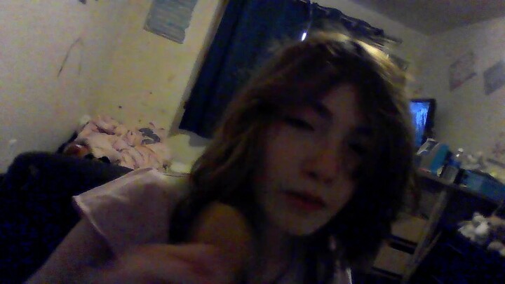 I i tried to do makeup on me