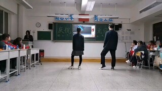 元旦晚会翻跳BLACKPINK，以后会多多进步，BLACKPINK大发！！！