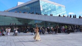 Norway Street Dance Performance of "Hairpin Flower" / 230429