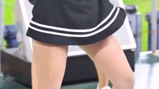 ลีดาฮเย เต้นในชุดกระโปรงสั้น