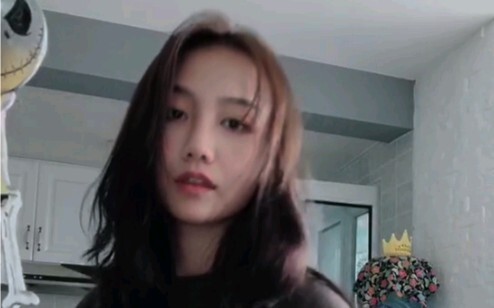 椅 子 舞