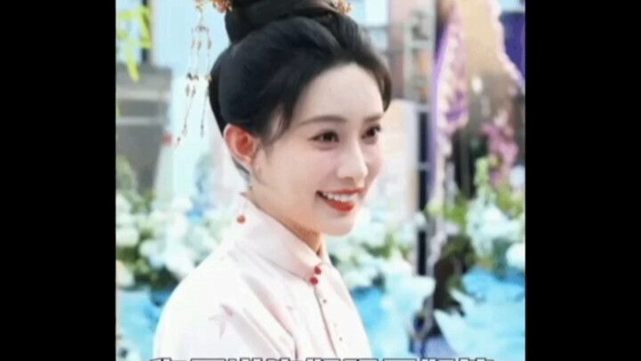 Mạnh Tử Nghĩa livestream ăn sô cô la ngáy ngủ