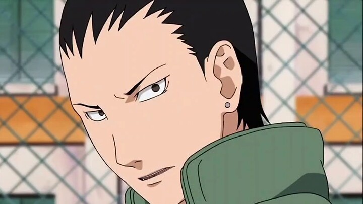 Shikamaru càng nhìn anh, anh càng trở nên hấp dẫn.