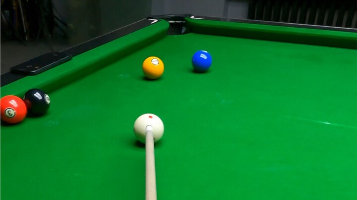 Sudut pandang pertama bermain biliar 9 bola