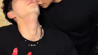 Pria tersebut menolak transfer dari ayah teman sekamarnya dan menghapus WeChat-nya, begitu teman sek