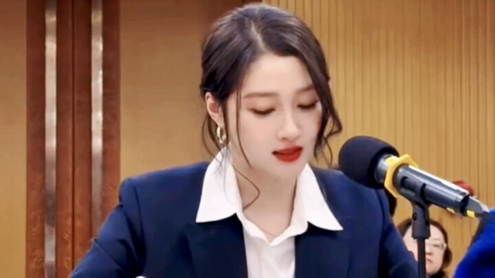 Diễn viên thực sự giỏi quả nhiên dám thẳng thắn nhìn nhận những vấn đề của mình, từ chuyện giọng nói