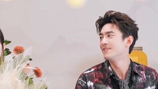 [Zhao Liying & Lin Gengxin] Dia hanya bisa melihatnya di matanya! !