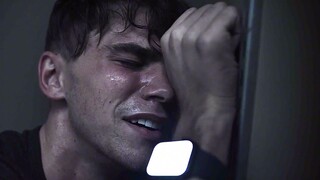 【紧急呼救/911】龙卷风来袭，小伙抛下女友独自躲进保险柜，结果出不来了
