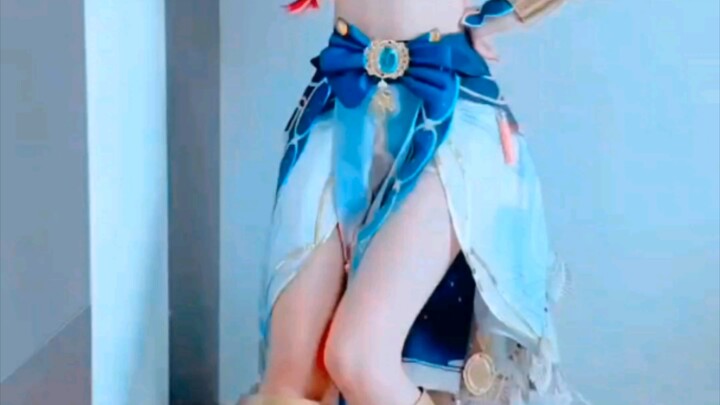 勇敢牛牛  不怕困男    原神 妮露cos