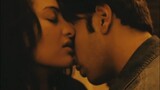 Sonakshi Sinha - The only kissing scene - LOOTERA kissing scene Ranveer Singh & Sonakshi SInha