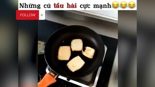 Những cú tấu hài cực mạnh