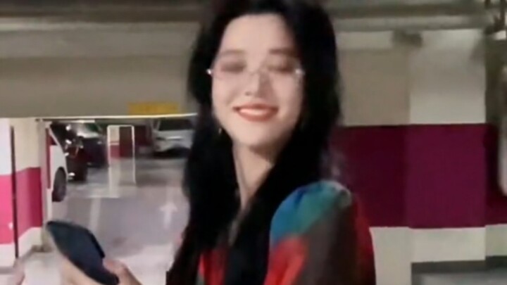 Mobile phone automatically turns into a wine glass
