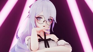 还是喜欢穿这件衣服~