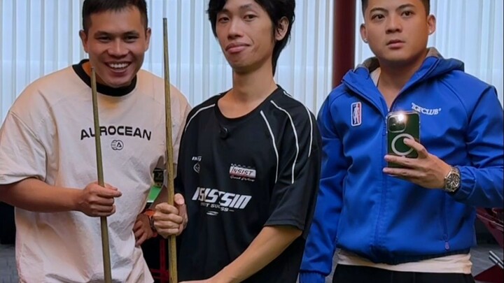 Absolutely don't randomly take pictures of other people's girlfriends!