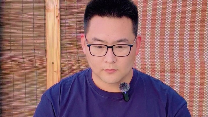 当作者的书被盗入了比趣阁