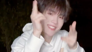 يا إلهي! سو شين هاو أفسد سباغيتي شياو تشي تشي!!! تناولها كلها! تناولها، تناولها كلها!!!