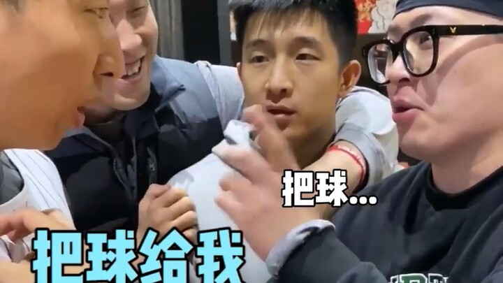 เปิดตัวคัมแบ็กครั้งแรก แต่เพื่อนร่วมทีมทุกคนดันแกล้งฉันเหรอ?