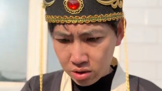อะไร คุณมีมีดแต่ไม่มีเงินใช่ไหม? คุณโอเคมั้ย?