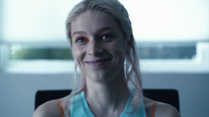 Jules is really a walking eyeshadow palette. It’s so beautiful.