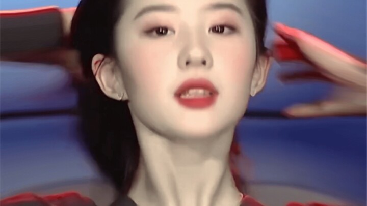 Hình makeup cách đây vài năm của cô ấy đã đủ dìm hàng cả đống người rồi.