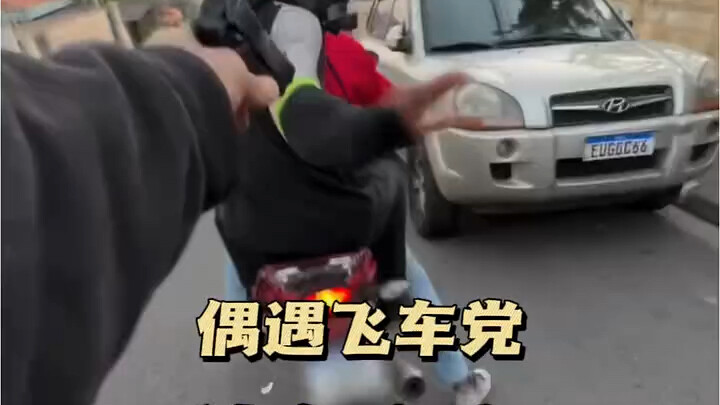 الحقيقة في يدي، والعالم ملكي.