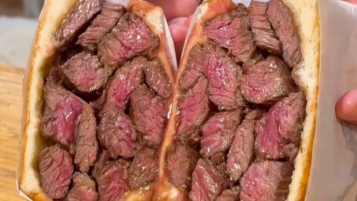 我们在肉里发现了少量面包