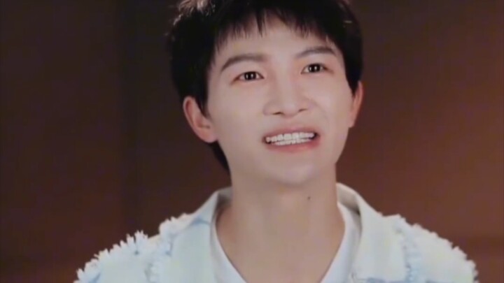 โจวเซินกลับมีแฟนคลับตัวยงที่เกลียดเขาไปตลอดชีวิตโผล่ขึ้นมาอย่างไม่มีปี่ไม่มีขลุ่ย