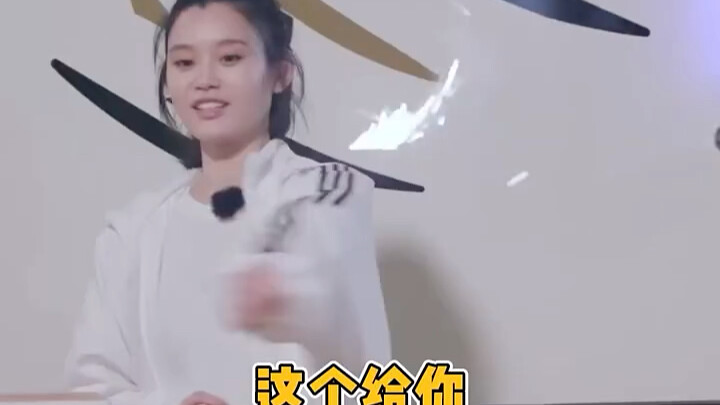 Hà Du Quân giàu đến mức chưa từng thấy thế giới bao giờ