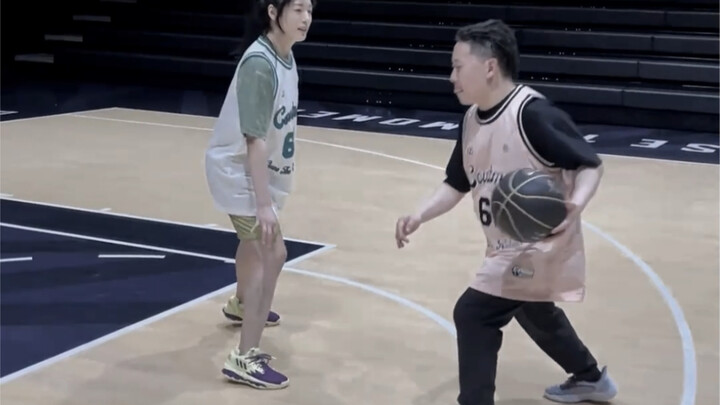 Klip beatmatch satu lawan satu ini benar-benar surganya para penderita OCD!