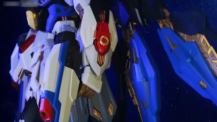 Lắp ráp Strike Freedom không có sai sót trong mọi chi tiết. Strike Freedom Gundam#khuyến khích mạnh 