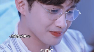 Hilarious—another day caught by my parents! Professor Zhuang spoils me so much, I just love it.