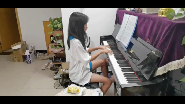 Bắt đầu học piano từ năm 3 tuổi và đến năm 10 tuổi, tôi cuối cùng đã học được "The Summer That Kijir