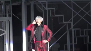 Tarian EXO berbeda dari boy group lainnya. Gaya ini unik.