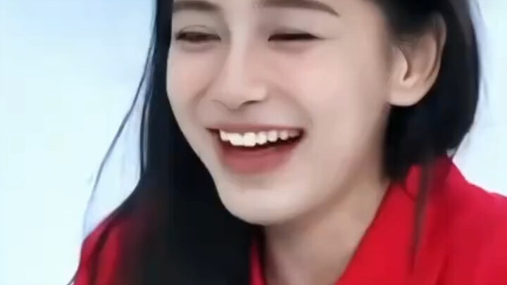 Tolong, dia kan Angelababy!!