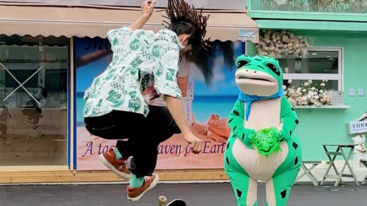 ไม่เคยรู้มาก่อนว่าเจ้ากบตัวนี้หน้าตาแบบนี้ สวยจังเลย… #กบนินทา