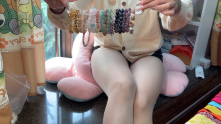 Crystal Bracelet Sharing / Everyday Accessories / A Girl with Tons of Beads