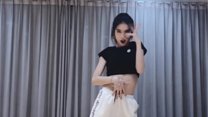 Bản cover đầy năng lượng của DALLA DDALL - ITZY; COVER