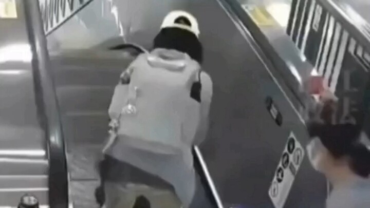 هل هذا فعل من يملك عقلًا كبيرًا؟