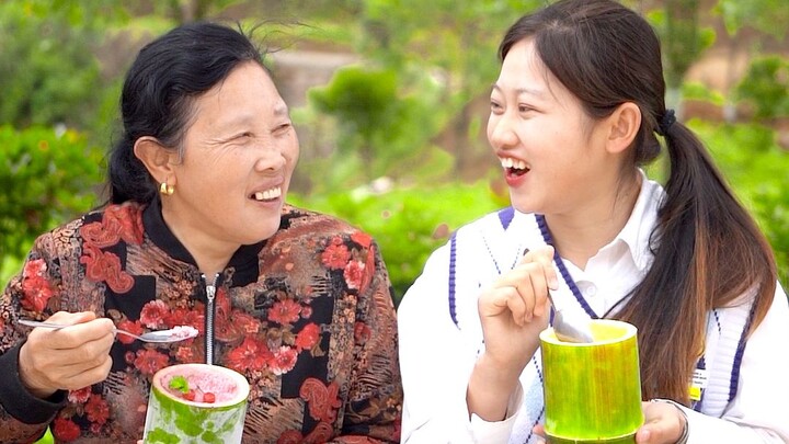 จุดสูงสุดของไอศกรีมมาแล้ว อร่อยจนหยุดไม่ได้!