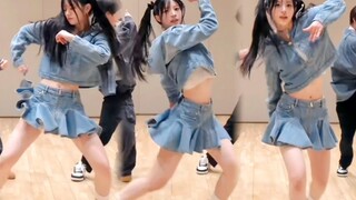 The lead singer Cha is also a good dancer! All the attention is on Minju!